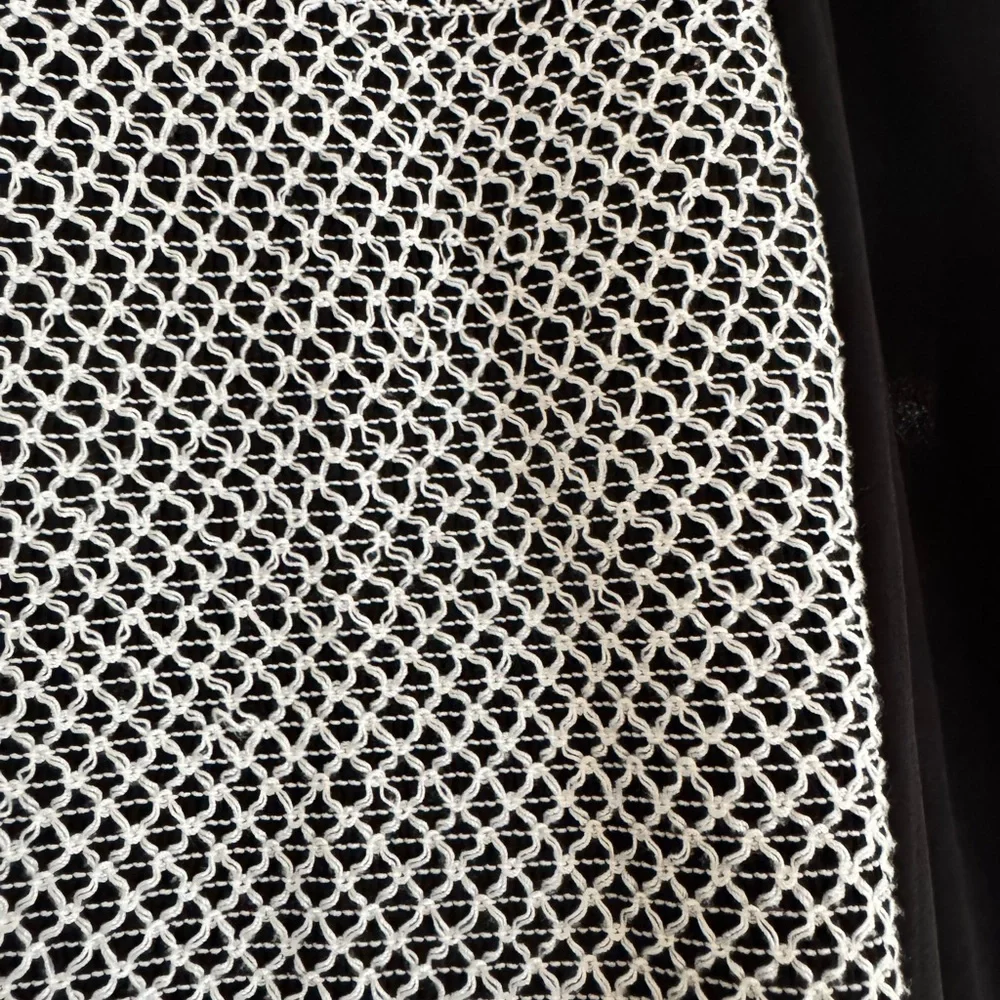 Alice + Olivia Aviva Bishop sleeve top - Picture 5 of 5